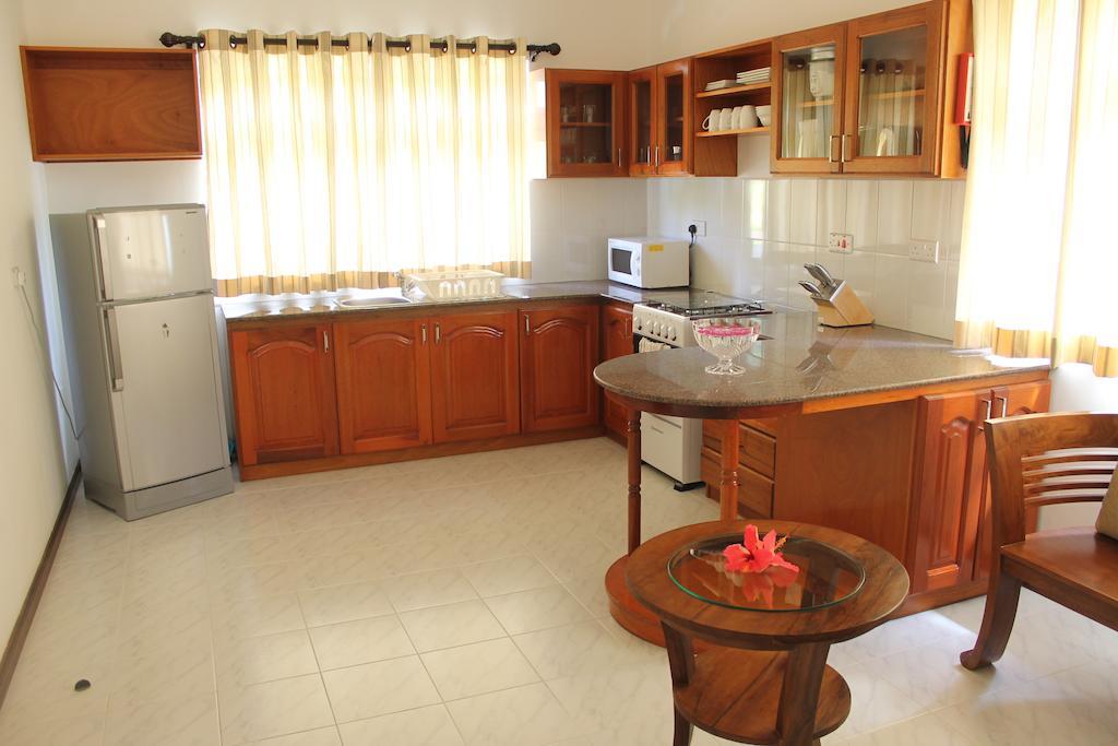 Central Self Catering Apartments Felicite Island ห้อง รูปภาพ